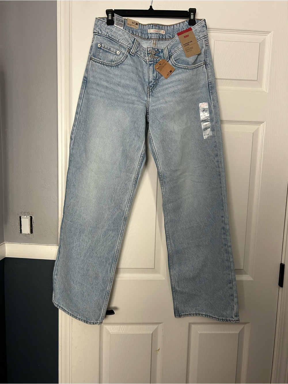 Levi's Light Wash Wide Leg Women's Jeans